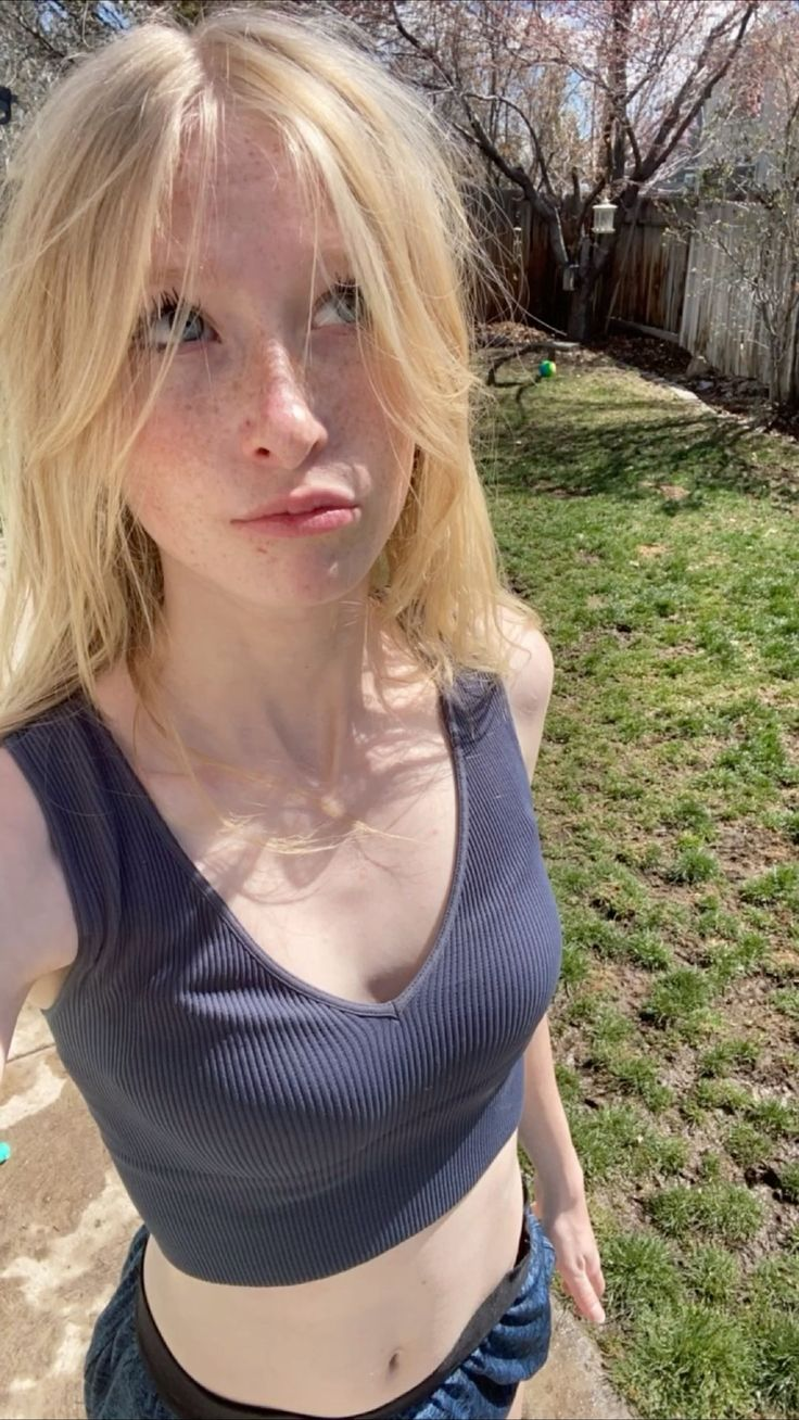 736x1308