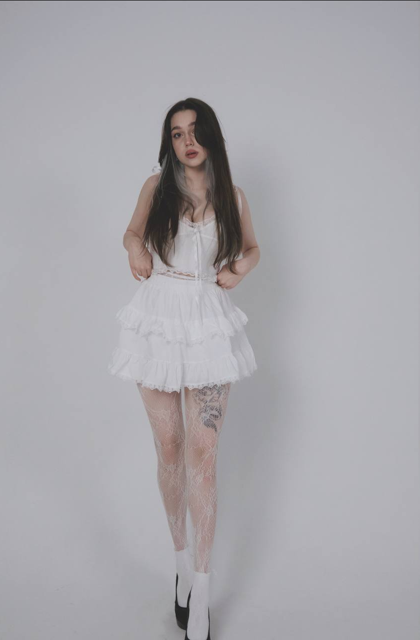841x1280