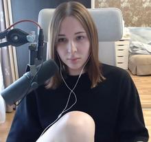717x675