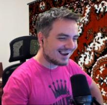 699x692