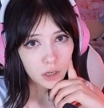 738x763
